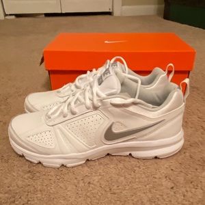 Nike Women’s shoe T-Lite XI - size 10 Wide